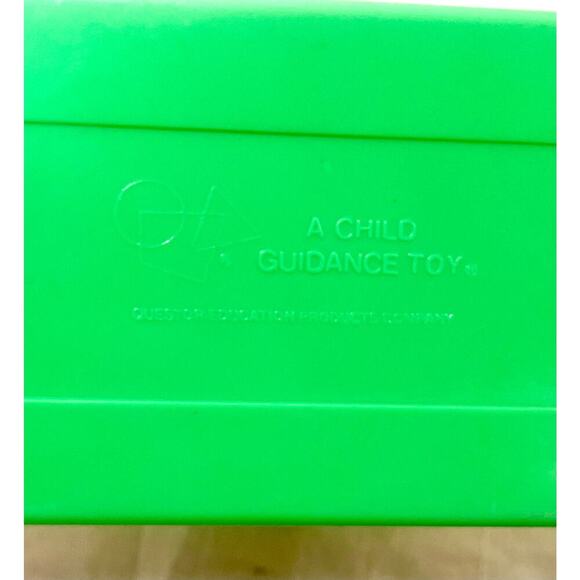 Vntg 1970s "The Sewing Basket" develop fine motor skills and shape recognition - Picture 5 of 5